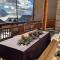 Luxurious Chalet Apartments - Chalet Serendipité - 沃雅尼