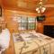 Spacious 8BR Sleeps 25 VIEWS! Prime Location - 赛维尔维尔