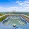 Luxurious 4BR w 360 VIEWS Indoor POOL Theater GAMEROOM Hot Tub FREE Attraction Tickets - سيفيرفيل