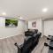 Luxurious 4BR w 360 VIEWS Indoor POOL Theater GAMEROOM Hot Tub FREE Attraction Tickets - سيفيرفيل