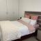 Windhoek Holiday Apartment - 温特和克
