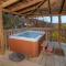 Cozy 1BR Stunning VIEWS Hot Tub FIRE PIT FREE Attraction Tickets - Pigeon Forge