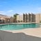 The Lone Traveller with Heated Community Pool & Spa