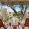 The Lone Traveller with Heated Community Pool & Spa