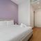 Twin Tower View 2BR Suite with Balcony next to Lalaport BBCC Shopping Mall 3-mins to LRT Station - 吉隆坡