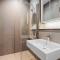 Twin Tower View 2BR Suite with Balcony next to Lalaport BBCC Shopping Mall 3-mins to LRT Station - 吉隆坡