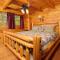 Spacious 2BR Hot Tub Pool Table FREE Attraction Tickets - Gatlinburg