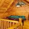 Spacious 2BR Hot Tub Pool Table FREE Attraction Tickets - Gatlinburg