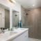 2 Bed Coral Beach Condo Pool & Beach Access