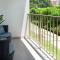 2 Bed Coral Beach Condo Pool & Beach Access