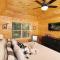 Modern and Cozy 2BR Fire Pit HOT TUB Pool Table - 赛维尔维尔
