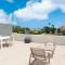 Coral beach 1BR Pool & Steps from Beach - St. Peter