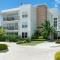 Coral beach 1BR Pool & Steps from Beach - St. Peter