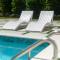 Coral beach 1BR Pool & Steps from Beach - St. Peter