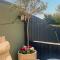 Ser Ar Y Bryn- Lovely family home with garden, walk to the village and beach
