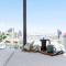 A Cozy 2BR Apt with Harbour Views and FREE Parking