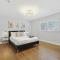 Upscale 6BR 2,5BA Holiday Home with Pool, Hot Tub & Game Room - Farmers Branch
