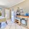 Large 1 bedroom cottage, 15 min from OR Tambo Airport, with backup power and water - Germiston