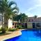 Tropical Beach Second Floor Studio With Hill View - Coco