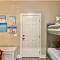 Lets Get You Laguna Beachin in this Brand New Cottage Steps to the Beach - بنما سيتي بيتش