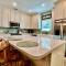 Lets Get You Laguna Beachin in this Brand New Cottage Steps to the Beach - بنما سيتي بيتش