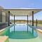 Mountain Majesty with Poolside Relaxing Getaway - Tamborine