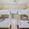 Mountain Majesty with Poolside Relaxing Getaway - Tamborine