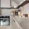 Modern apartment with free parking - ترومسو