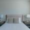 Landing at The Grayson - 1 Bedroom in Cypressdale - Spring