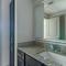 Landing at The Grayson - 2 Bedrooms in Cypressdale - Spring