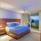 4 BR Casa Indah is a Gorgeous New 3400 SF Condo