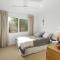 Westhaven Walk to Beach Shop Pool Spa Open Fire - سورينتو