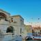 Phocas Cave Suites