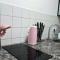 HAPPY HOMES PINK - Up to 5 - Küche - W-LAN - Netflix - Honig - Badewanne - Nidda