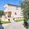 Holiday Home Ive by Interhome