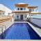 Sea Breeze Santorini Beach Resort, Curio By Hilton - 佩里沃罗