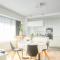 Spacious and Cosy 2-Bedroom seaside Apartment in K