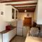 Thames Cottage, Old Mill Farm, Cotswold Water Park