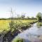 Thames Cottage, Old Mill Farm, Cotswold Water Park