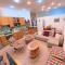 Jasmin apt with balcony at Republic Square & Ruben tours
