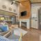 New Modern Cabin w Hot Tub Pool Table & Firepit