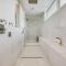 Modern Waterfront Mansion in the heart of Las Olas minutes from the Beach - Форт-Лодердейл