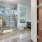 Modern Waterfront Mansion in the heart of Las Olas minutes from the Beach - Форт-Лодердейл
