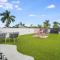 Modern Waterfront Mansion in the heart of Las Olas minutes from the Beach - Форт-Лодердейл
