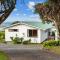 Waterfront Charm - Snells Beach Holiday Home - Snells Beach