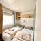 Un toit sur le bassin bungalow - Claouey
