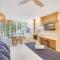 Landmark Resort Renovated Beach Apartment