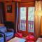 Chalet à Montalbert: 3 Chambres, Mezzanine, Cheminée, Cuisine Équipée, Parking - FR-1-755-7