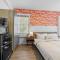 Greenview Hotel By Lowkl