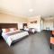 Sundowner Motel Hotel